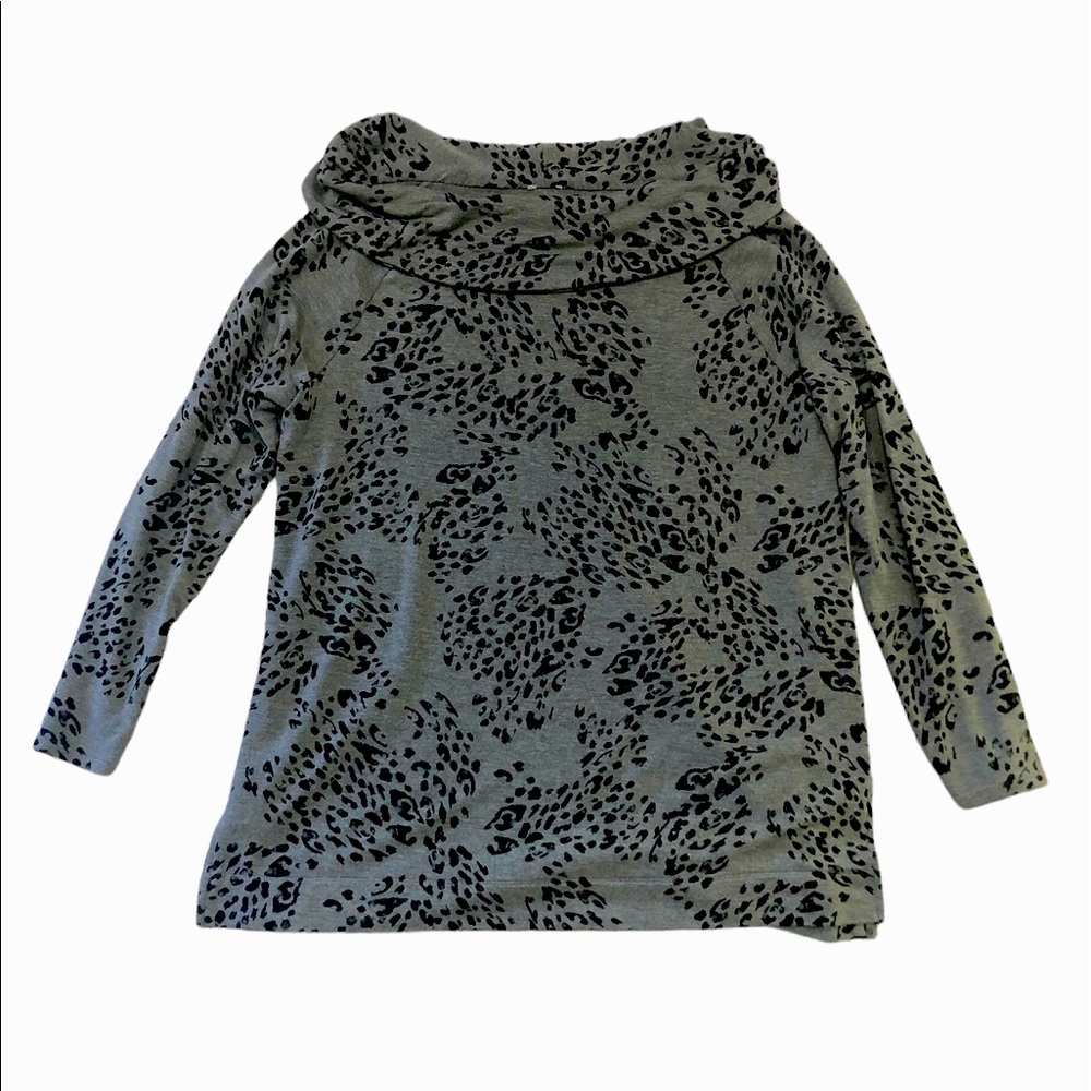 CHICO’S Animal Print Cowl Neck Gray and Black Tunic Size Large